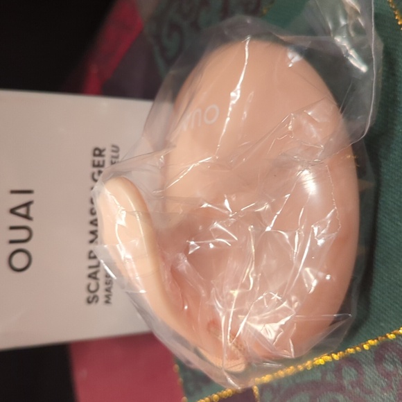 OUAI Scalp massager Scrubber Peach Nude color NEW NIB Hair - Picture 6 of 8